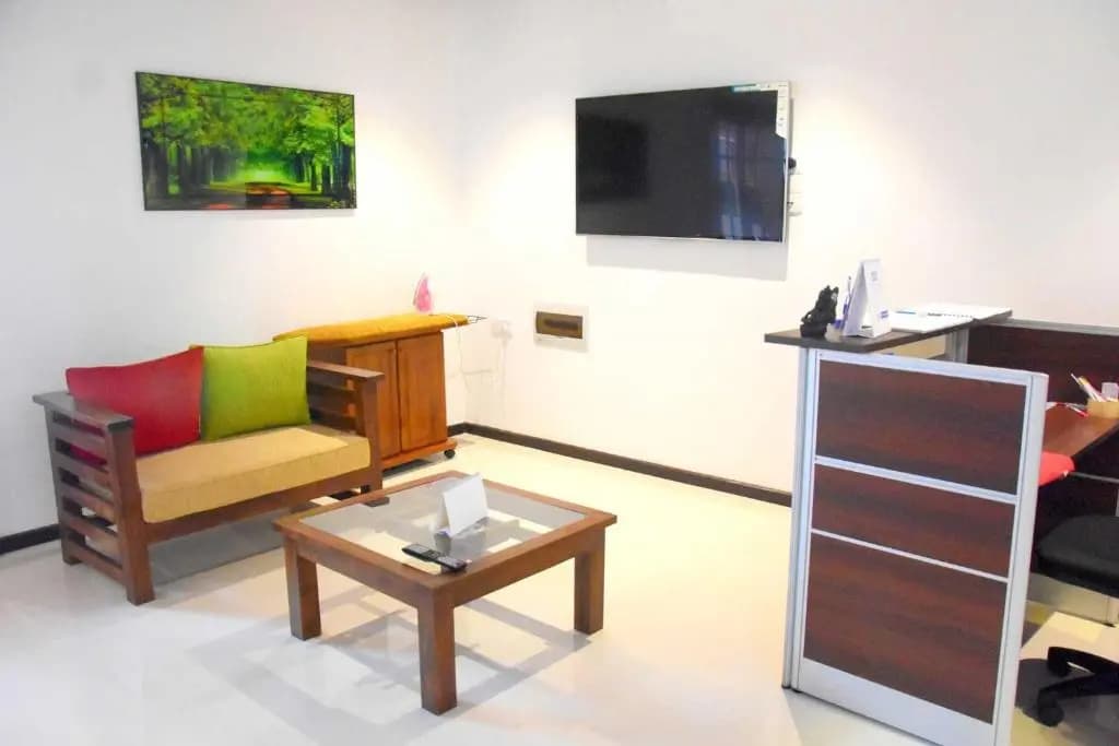 J Guest Colombo - photo 3