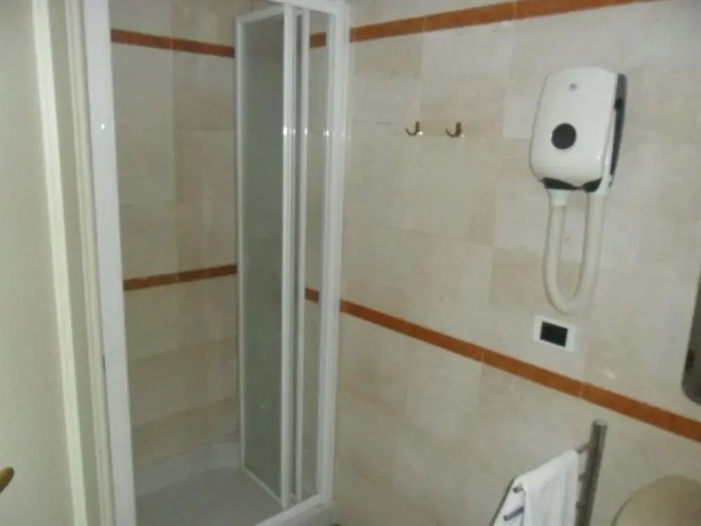 Sunny Venice Apartment - photo 21