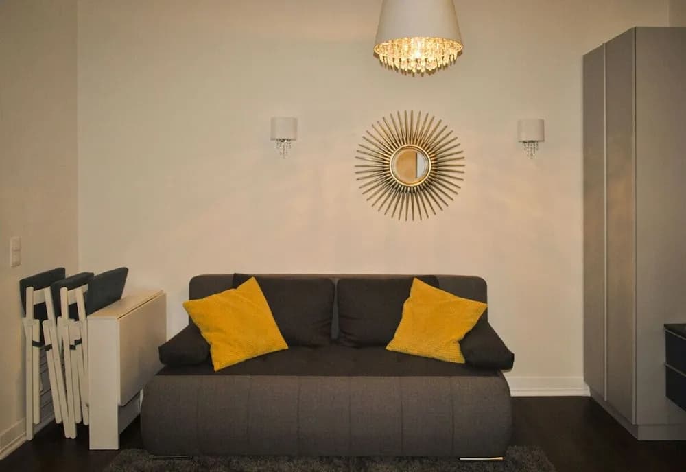Sunset Central Apartment All Within Walking Distance - photo 4
