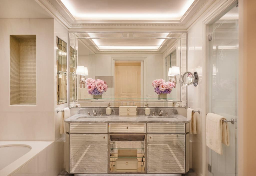 Four Seasons George V Hotel - photo 28