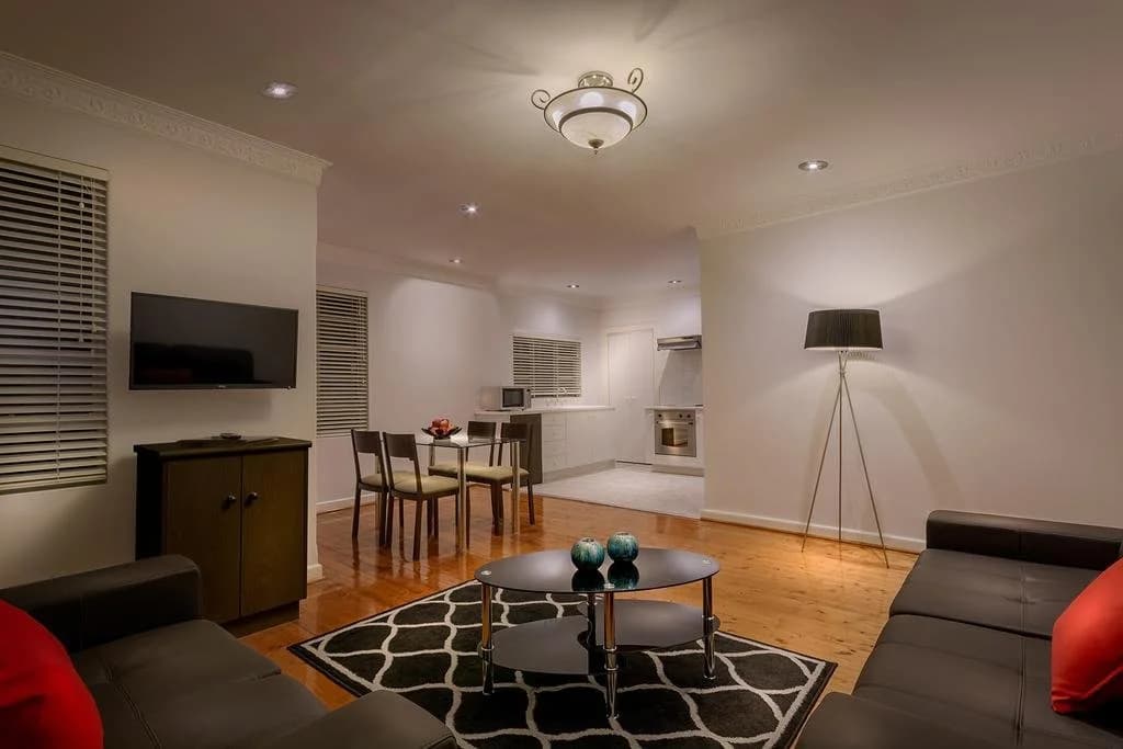 Crest on Barkly Serviced Apartments - photo 11