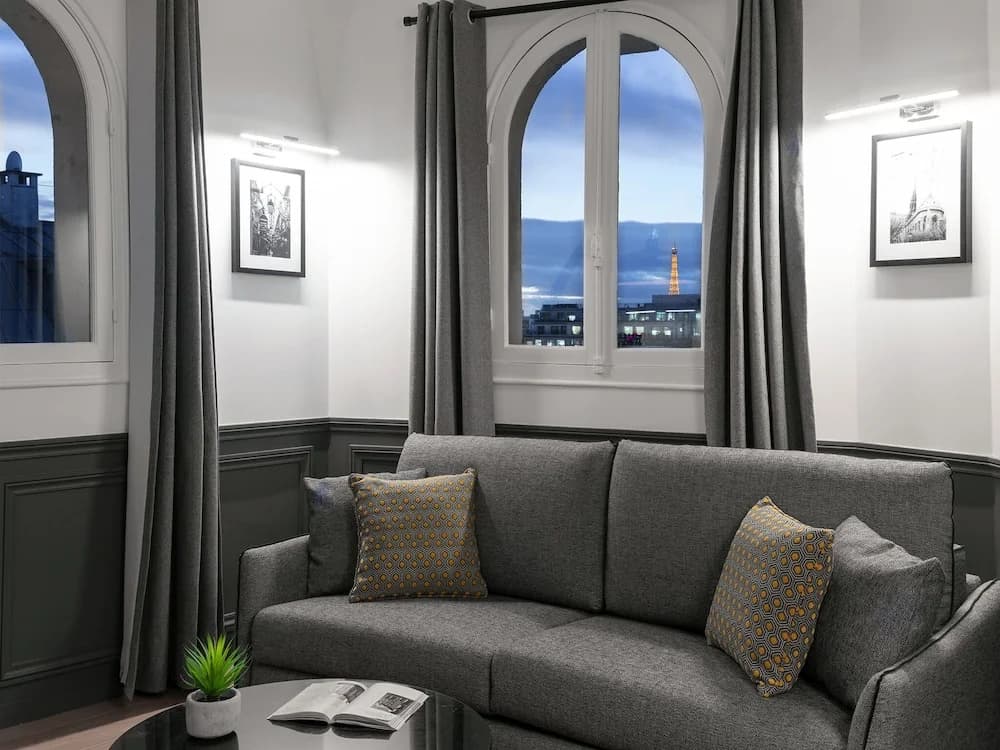 Luxury 2BDR Le Louvre I by Livinparis - photo 3