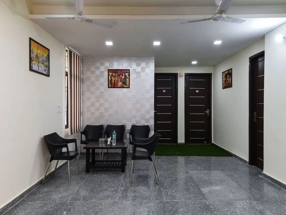 OYO 14722 Diamond Stay - photo 14