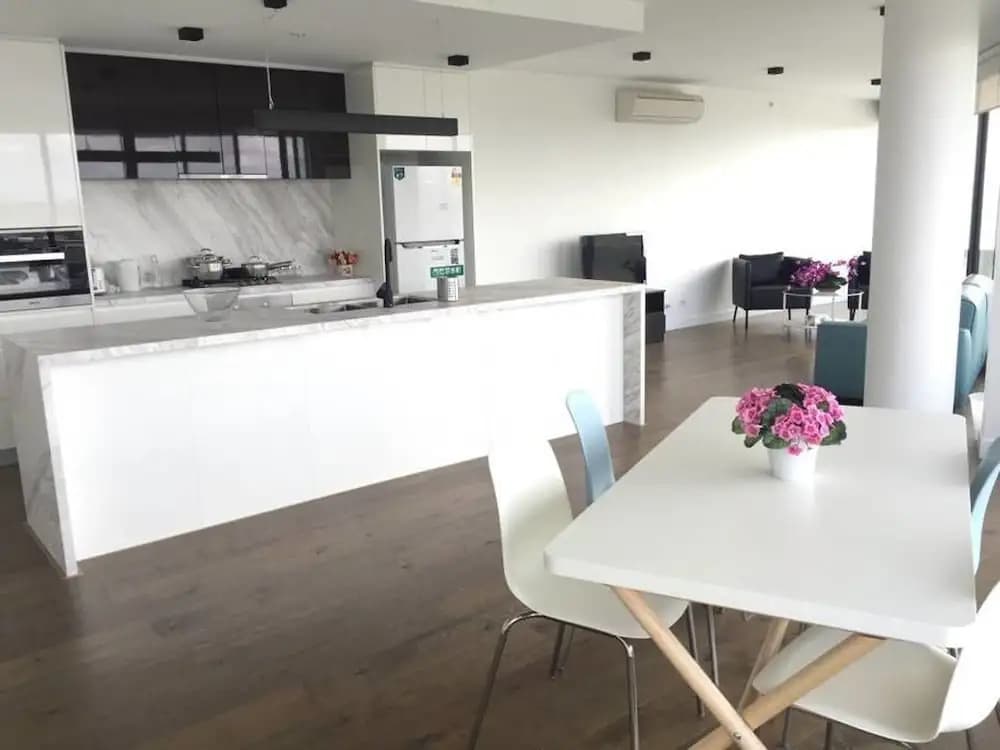Doncaster Apartment - photo 14