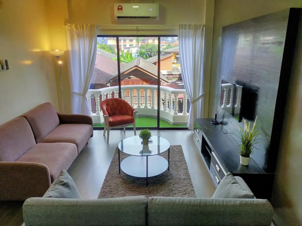 Omar's Place 3 - photo 2