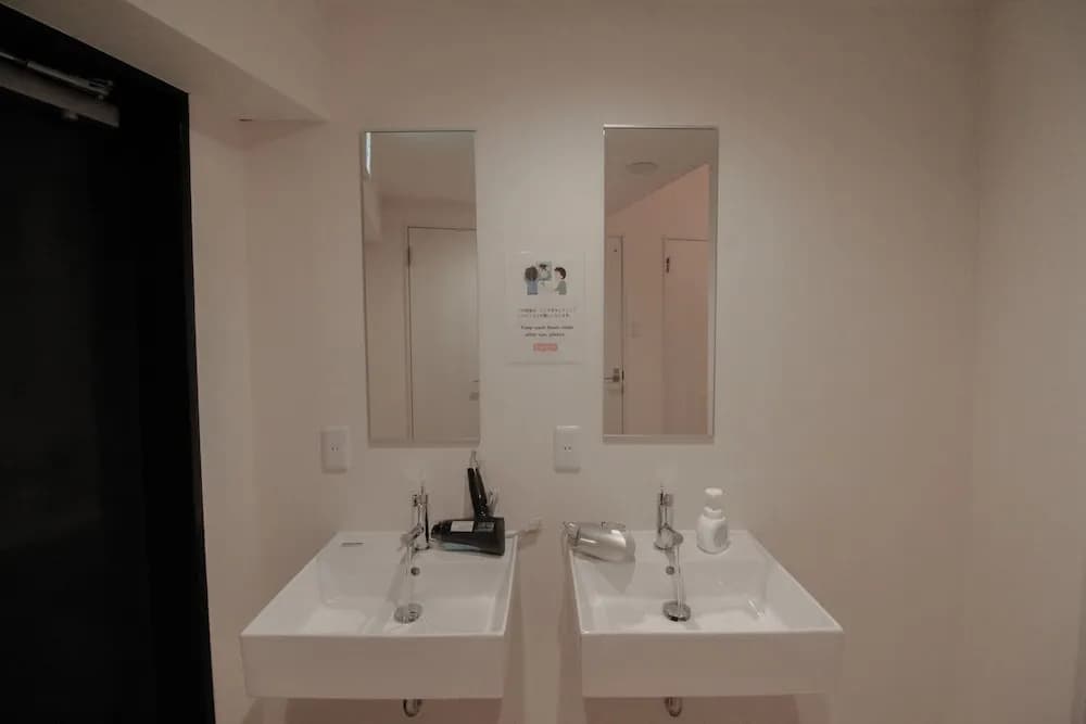 bnb+ Namba - Hostel - photo 6