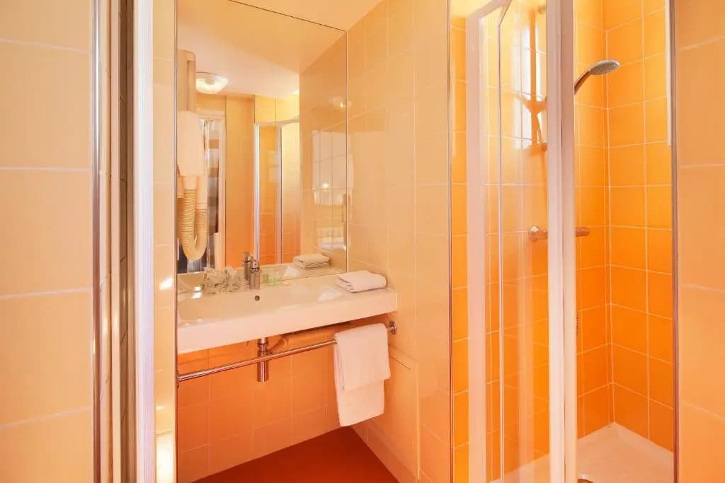 Pacific Hotel Fondary - photo 8