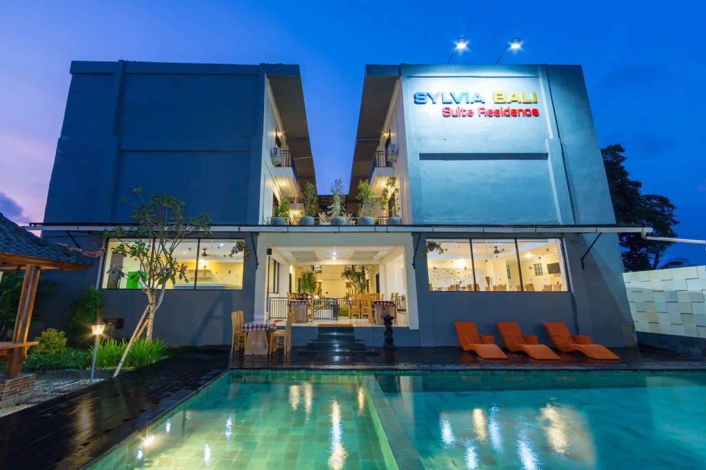 RedDoorz Plus near Mall Bali Galeria 2 - main photo