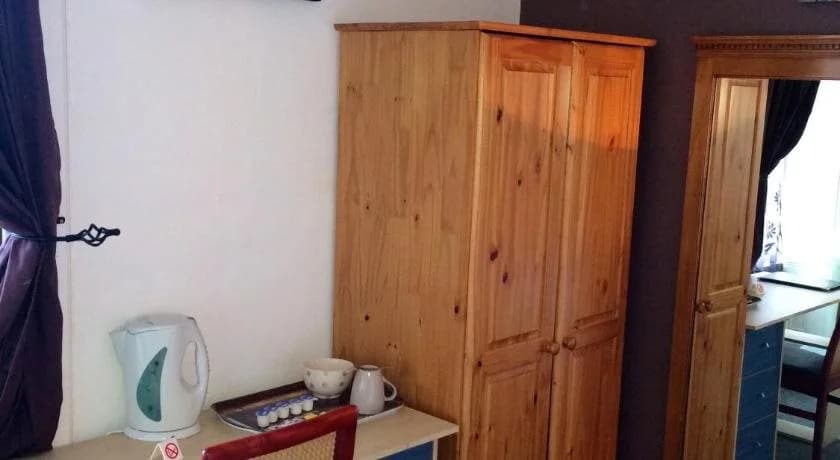Edinburgh Thistle Guest House - photo 2