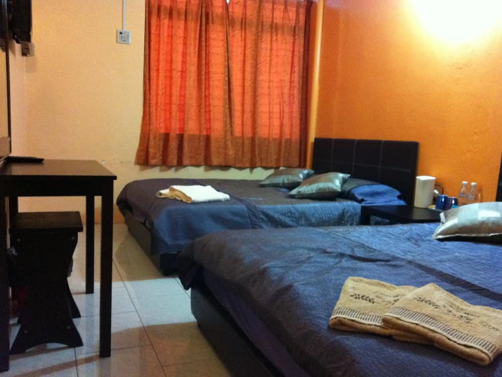 Ten Street Motel - photo 2