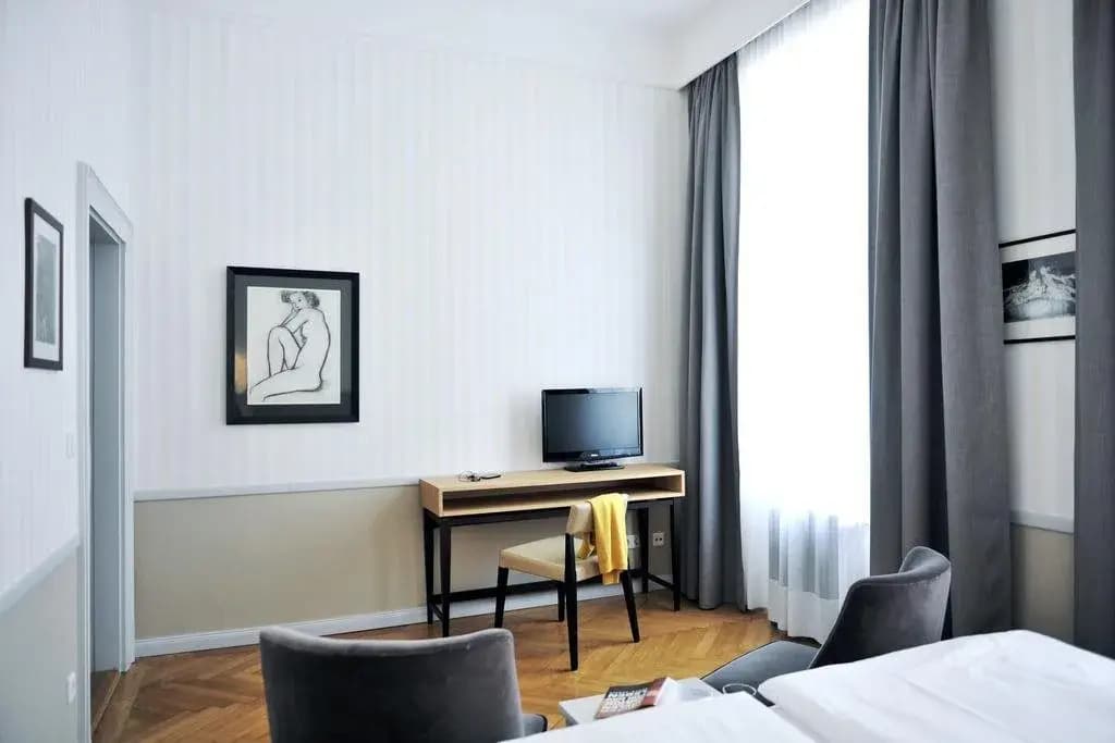 Hotel Kärntnerhof - photo 4