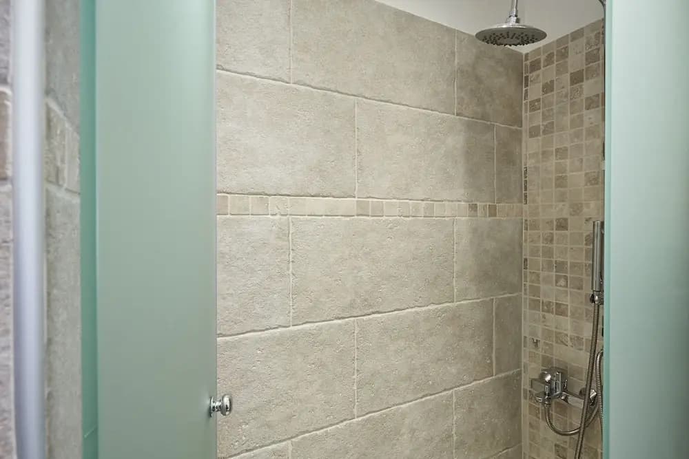 Fabulous 3BD Apt close to Kalimarmaro - photo 8