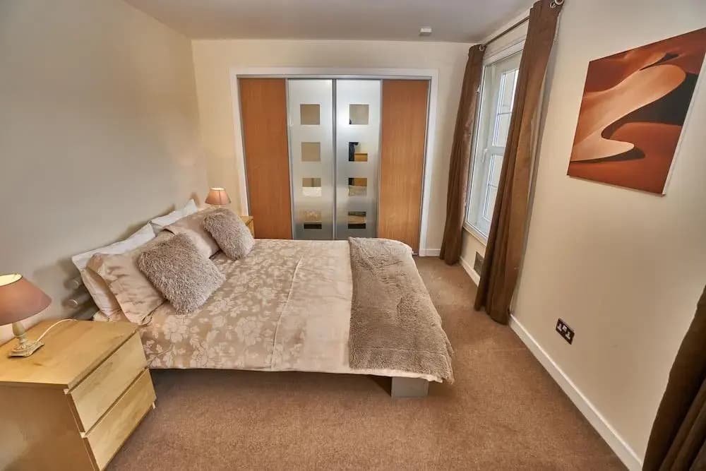 Edinburgh Pearl Apartments - Dalry Gait - photo 3