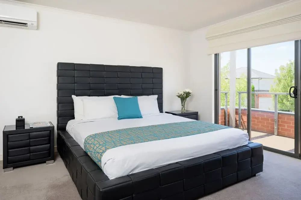 Park Avenue - Mulgrave Townhouses - main photo