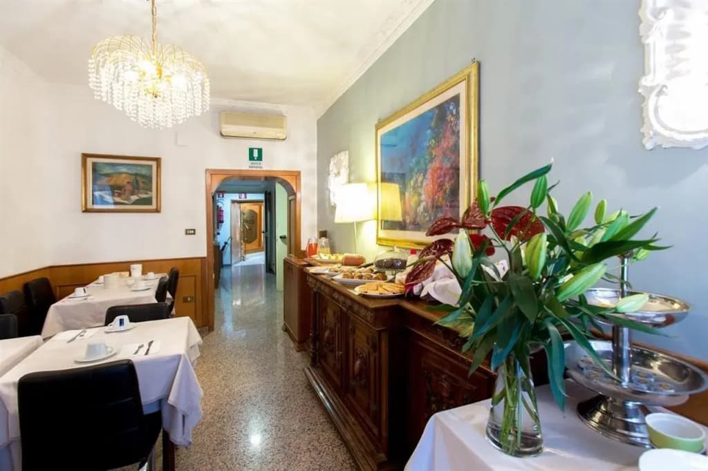 Hotel Gabriella - photo 16