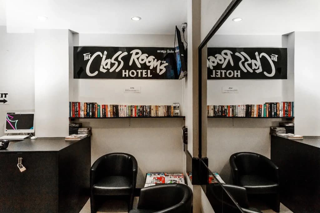 The Classroom Hotel - photo 13