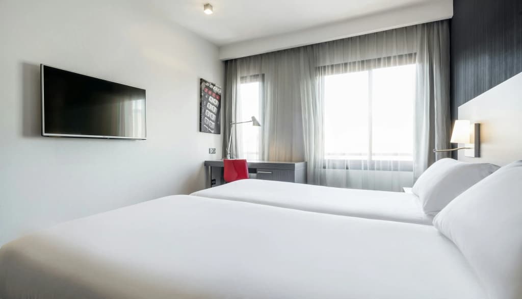 Hotel ILUNION Suites Madrid - photo 5