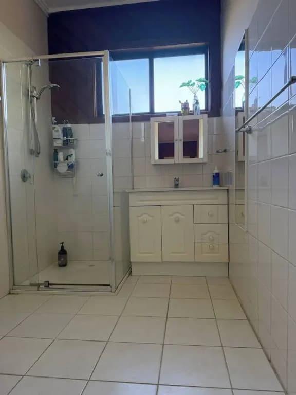 Charming 3 Bedroom Home Longer Stay Discount - photo 6