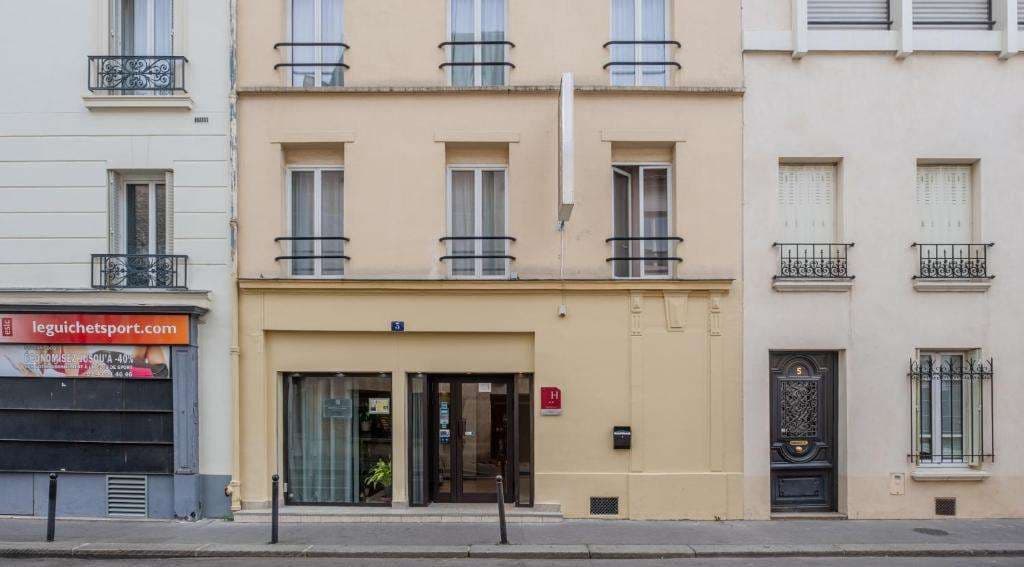 Hotel La Perle Montparnasse - photo 32