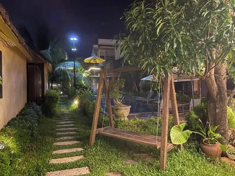 Phoenix Hotel Bungalow - photo 9