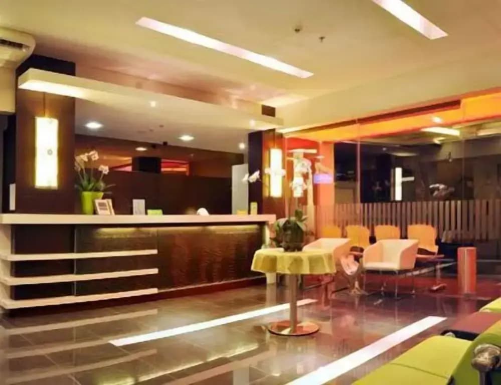 Bamboo Inn Hotel & Cafe - photo 25