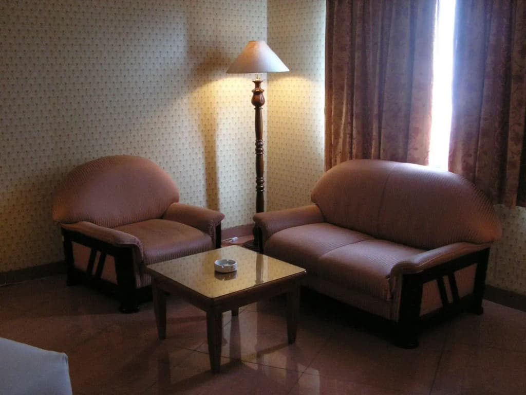 Classic Hotel - photo 4