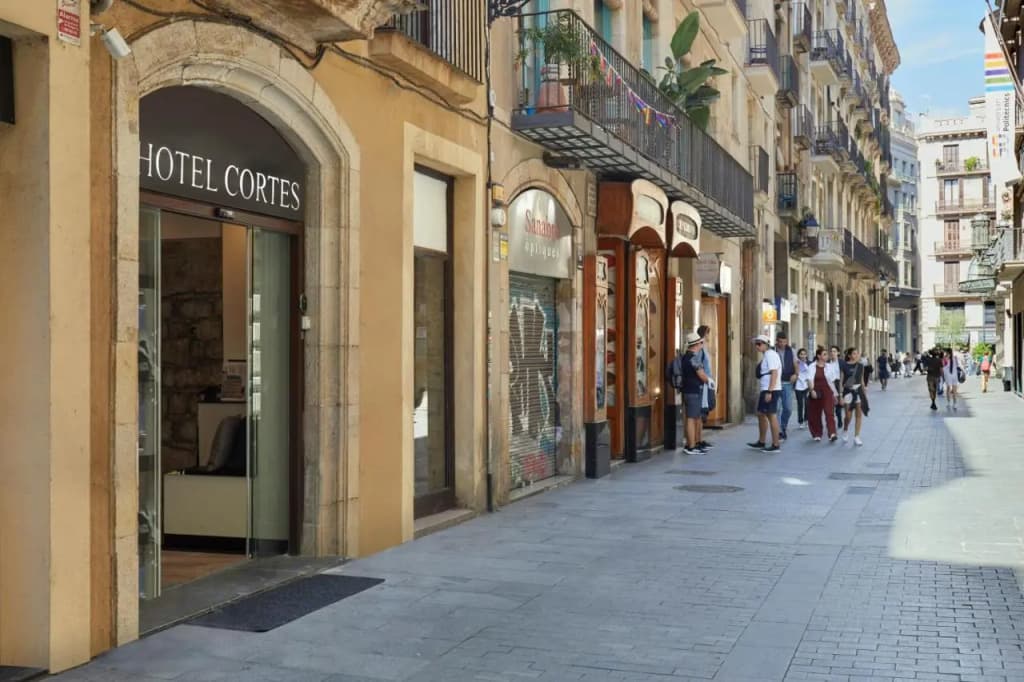 Hotel Cortes Rambla - photo 18