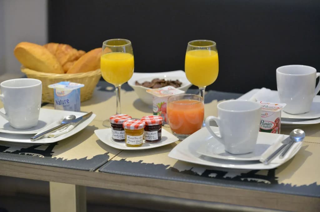 Hotel du Chemin Vert Paris - photo 12