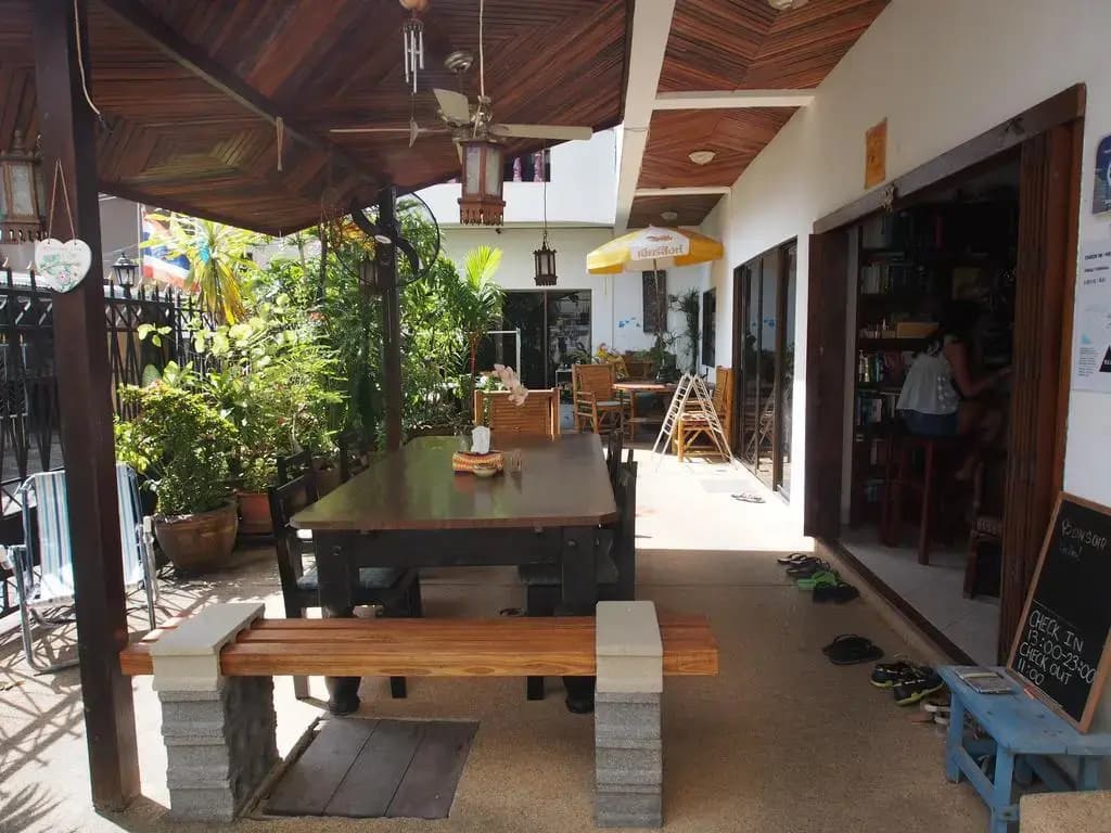 Waree's Guesthouse - photo 19