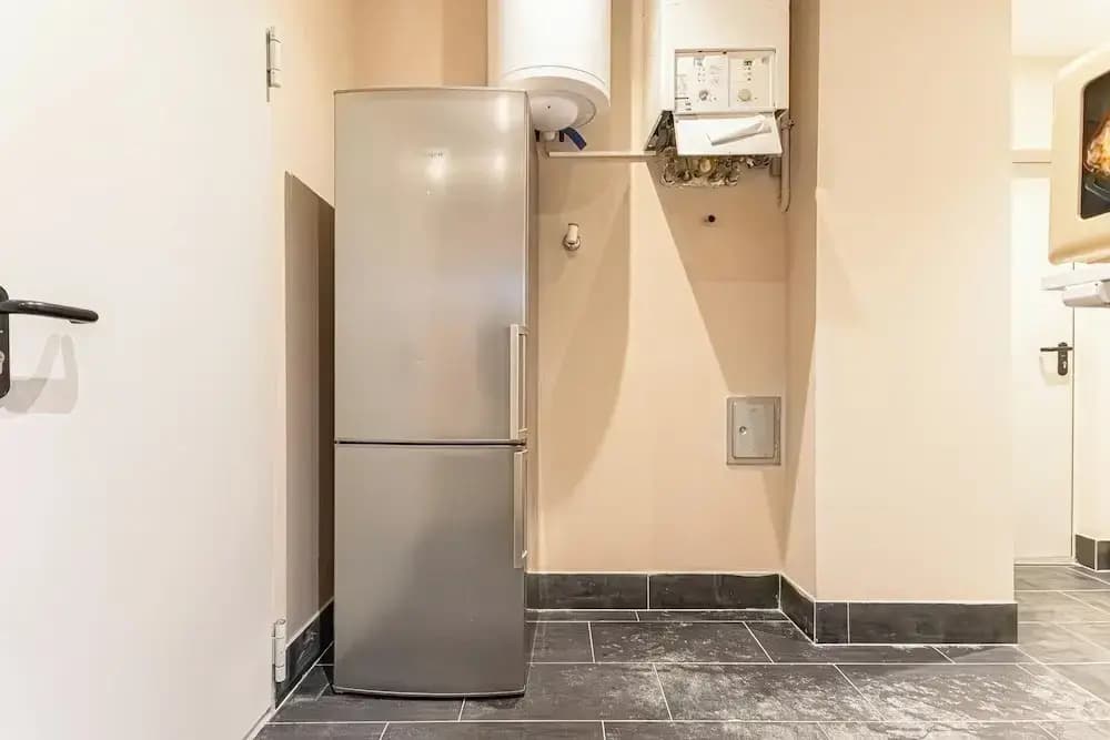 4BR Apt. for Groups 6-Min to Stadthalle - photo 36