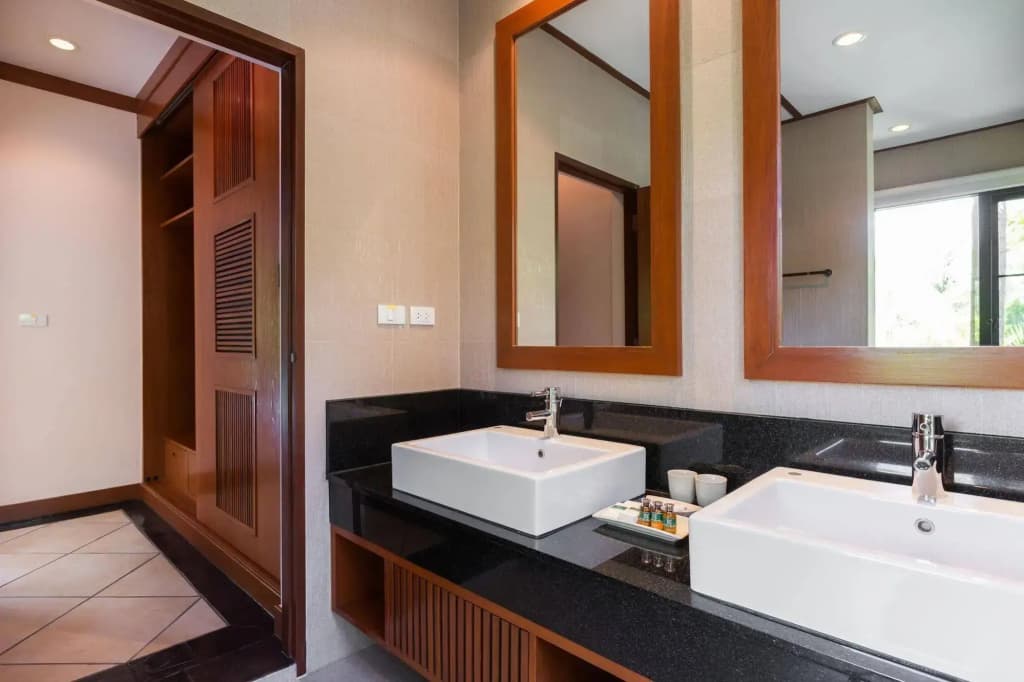 Nai Harn Baan-Bua Villas - photo 8