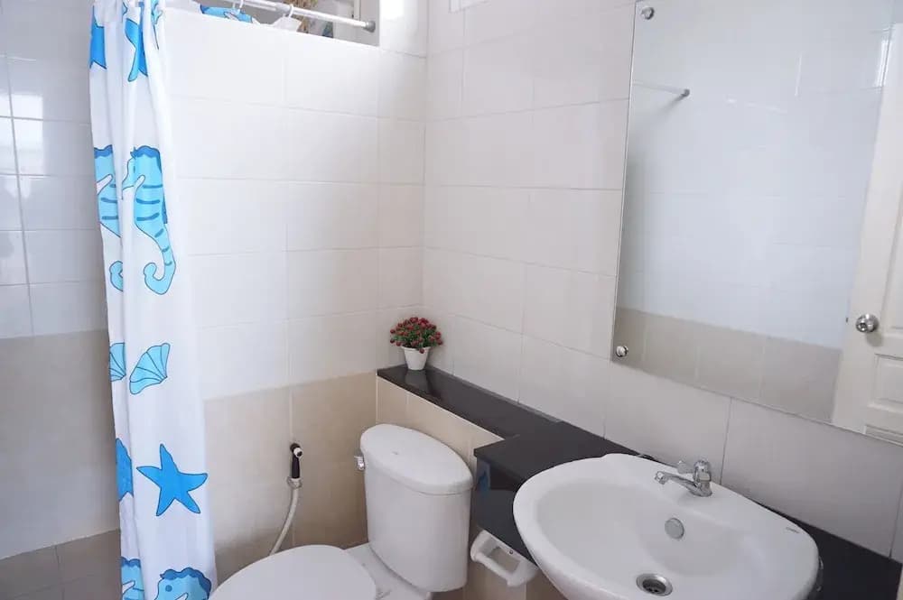 Ananas Phuket Hostel - photo 9
