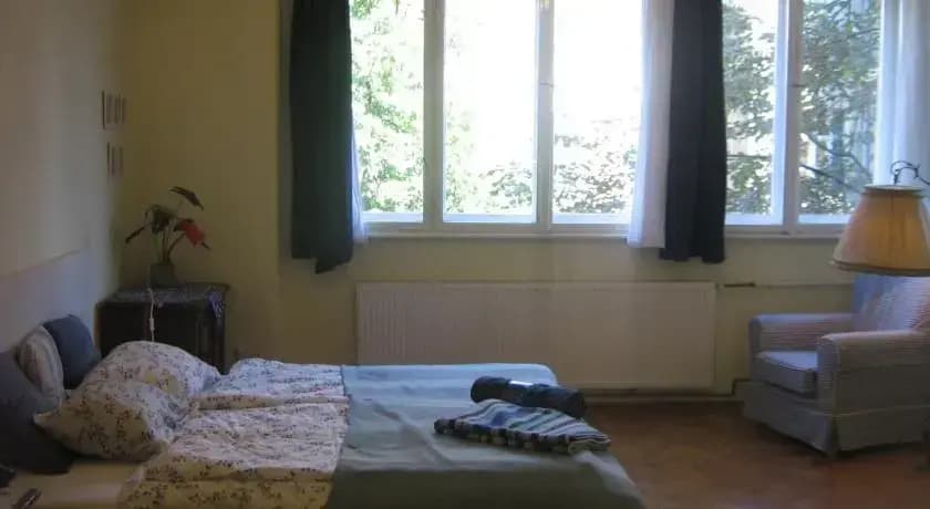 Beautiful Bauhaus Apartment - photo 9