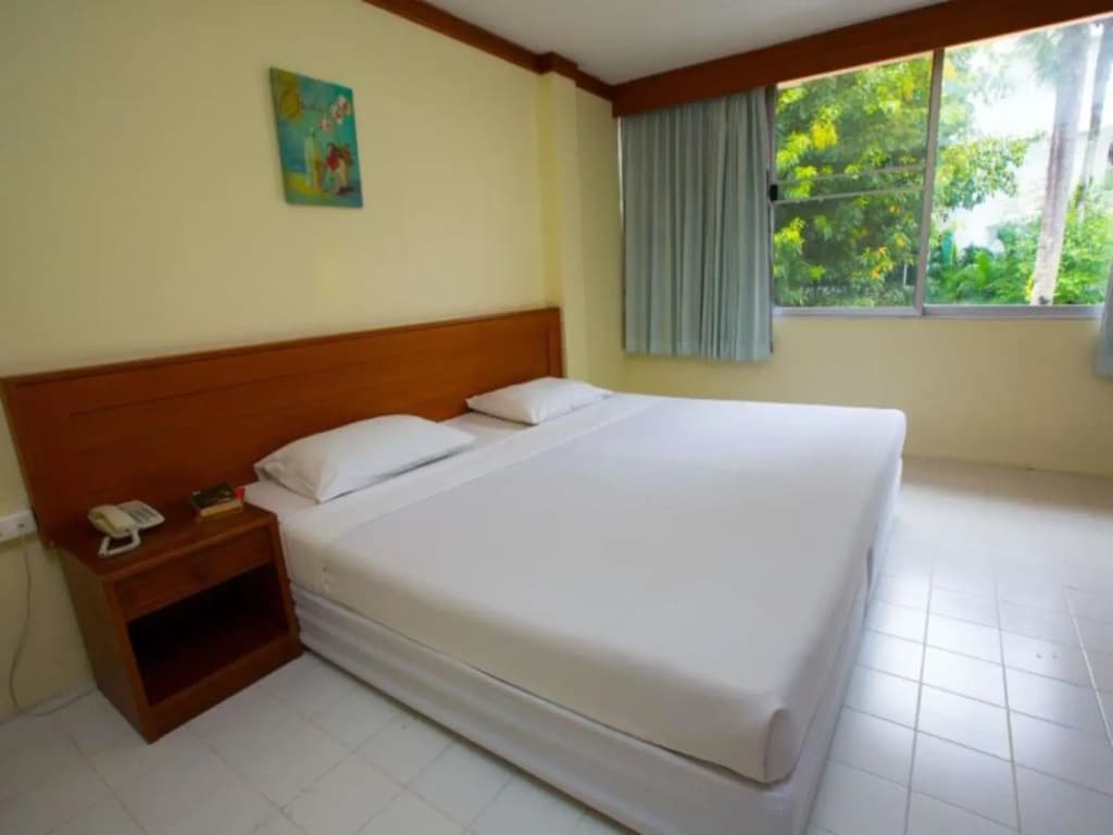 OYO 320 Regent 2002 Guest House - photo 5