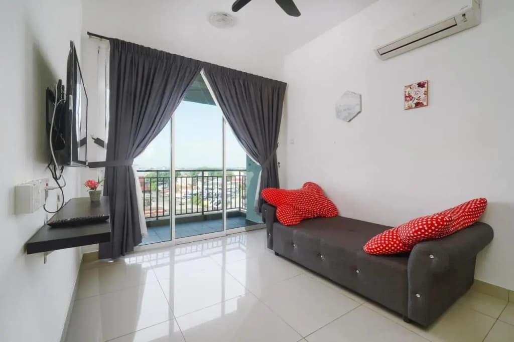 Lovely 2Br Majestic Condo 6 Pax Pool View - photo 4