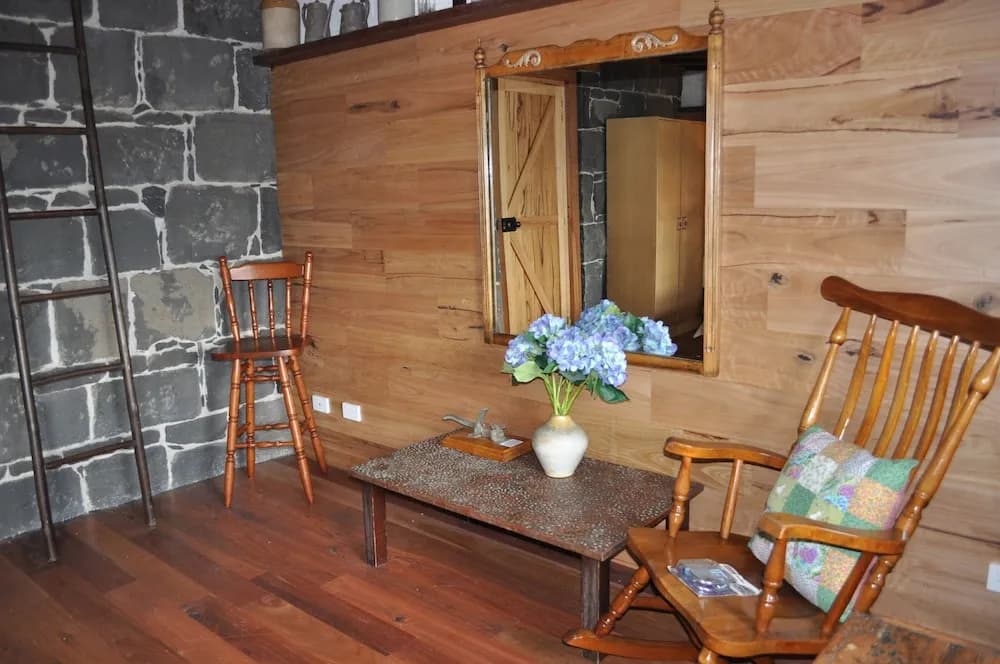 Bluestone Farm Cottage 19th Century - photo 3