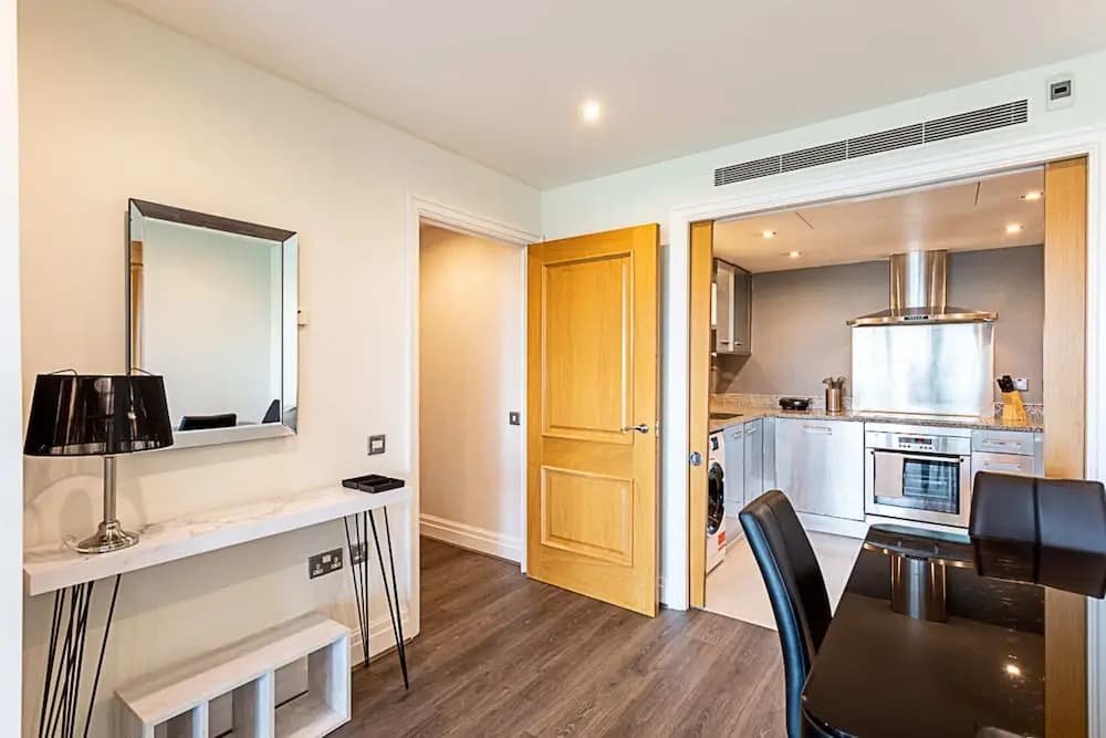 Convenient Urban Pad in Paddington - photo 15