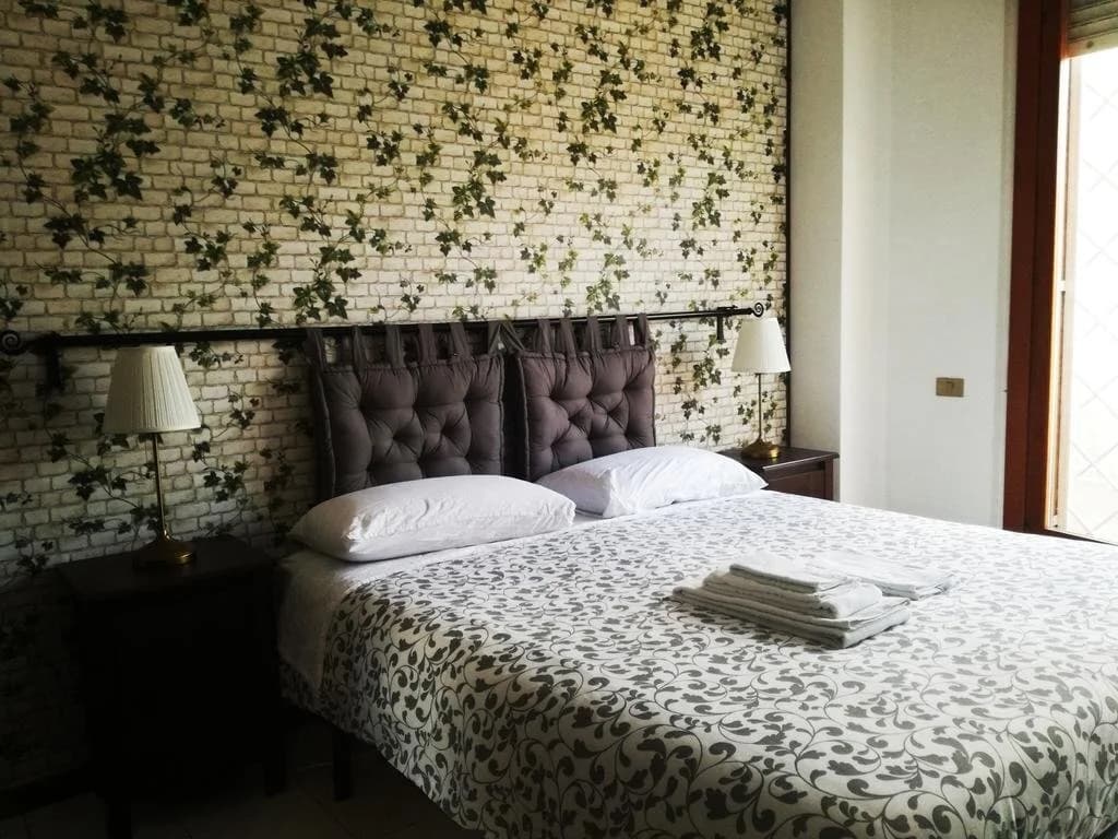 Books Beds & Breakfast - photo 2