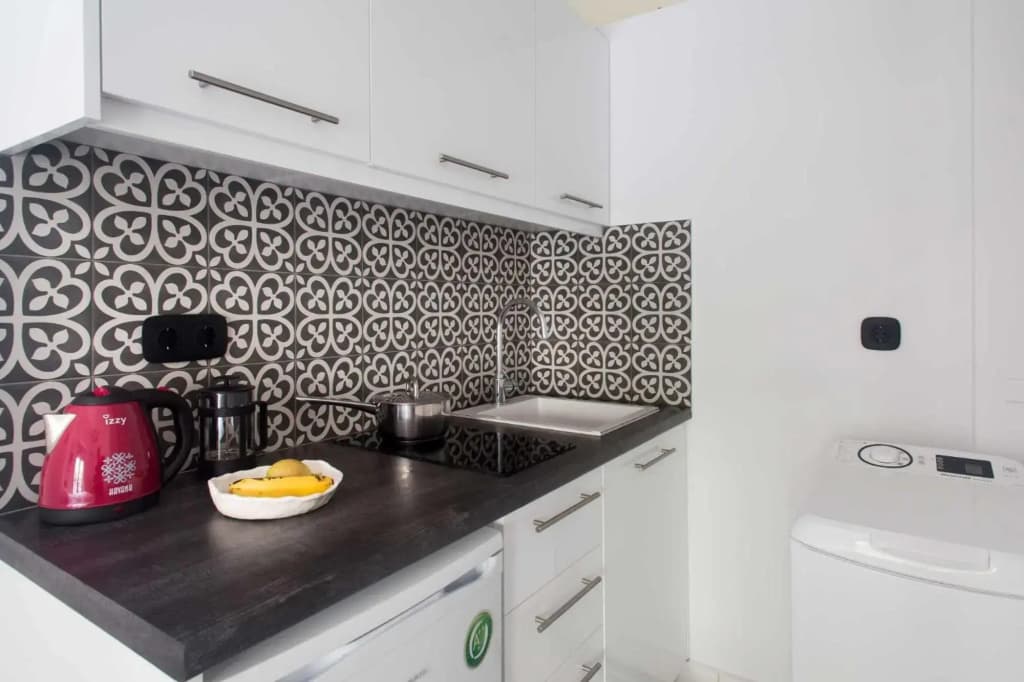 Newly renovated studio downtown Athens! - photo 12