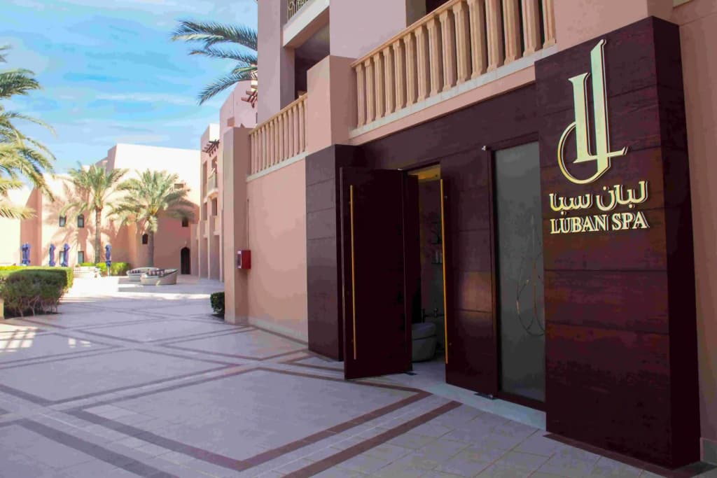 Al Husn Muscat Hotel - photo 35