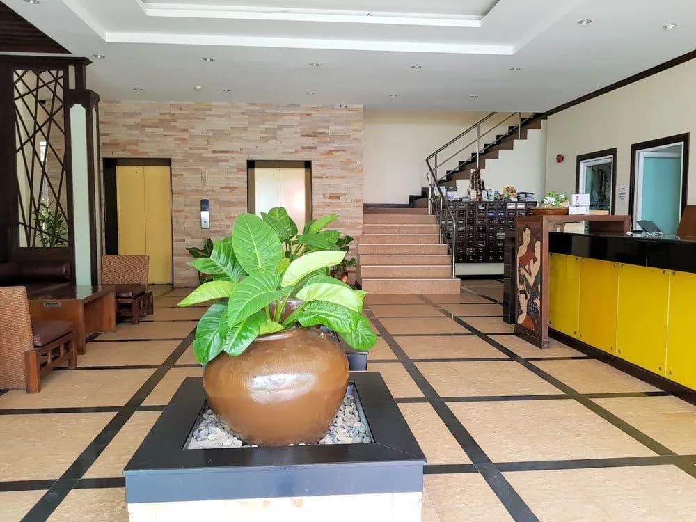 A Large 2 BR-3 Baths 207 Downtown - photo 18