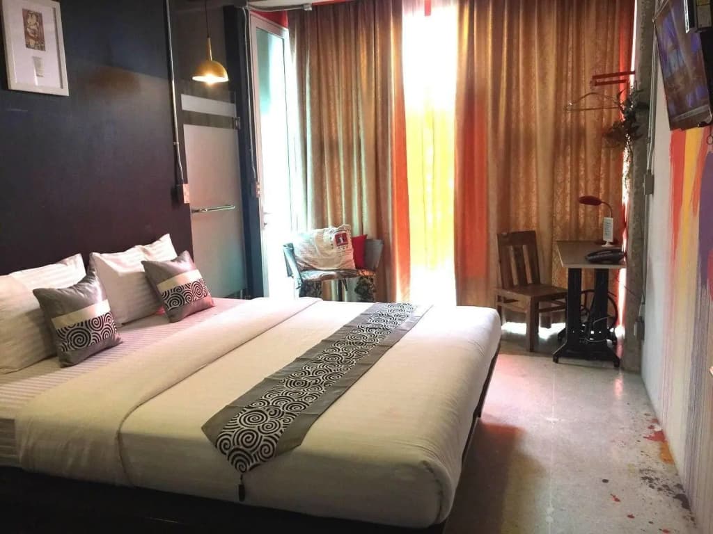 Silom Art Hostel - photo 21