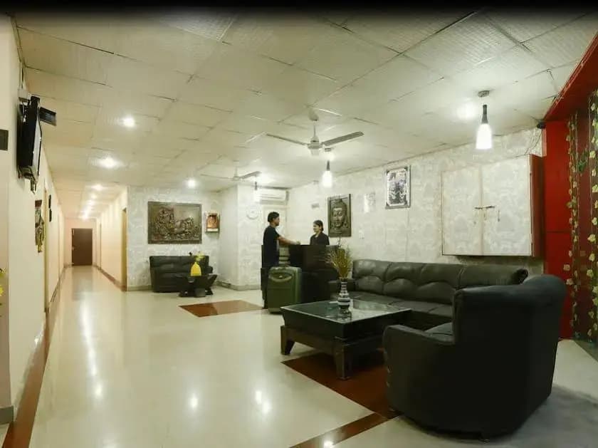 Hotel Anand Lok - photo 11