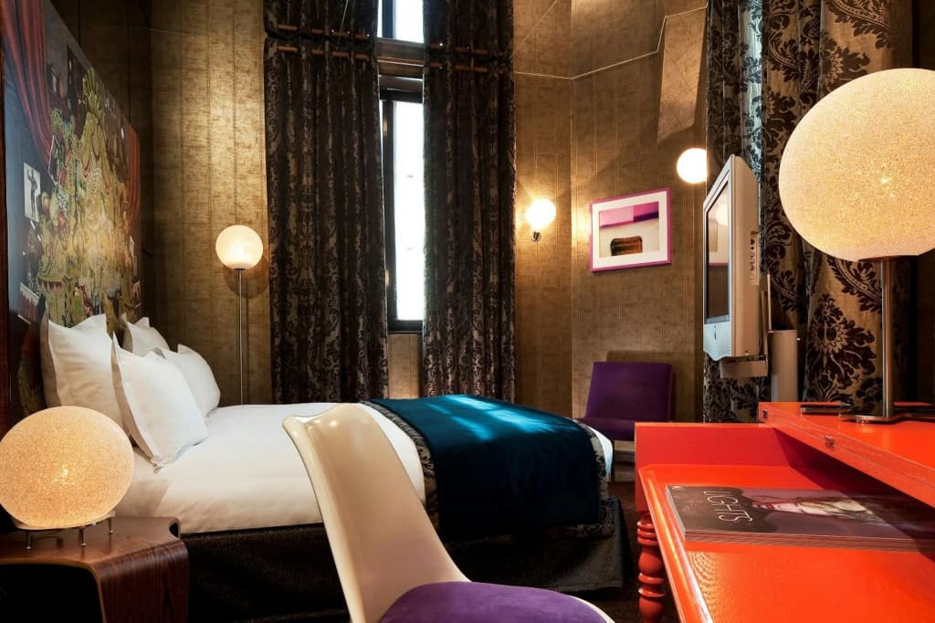 Hôtel du Petit Moulin, Haute Couture hotel by Lacroix - photo 2