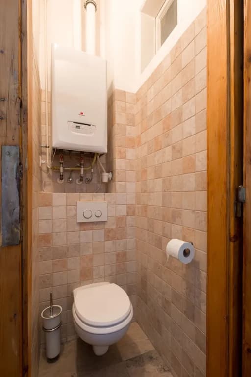 Supercentral Spacious Apartment - photo 10