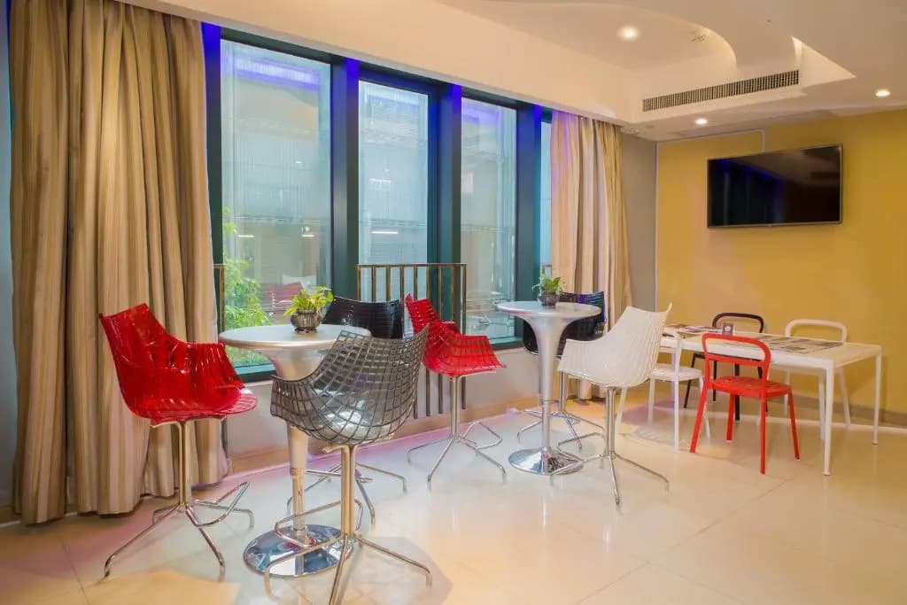 Harbour Bay Hotel - photo 8