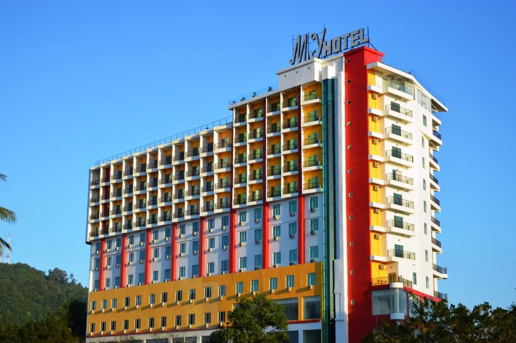 Goldsands Hotel - photo 1
