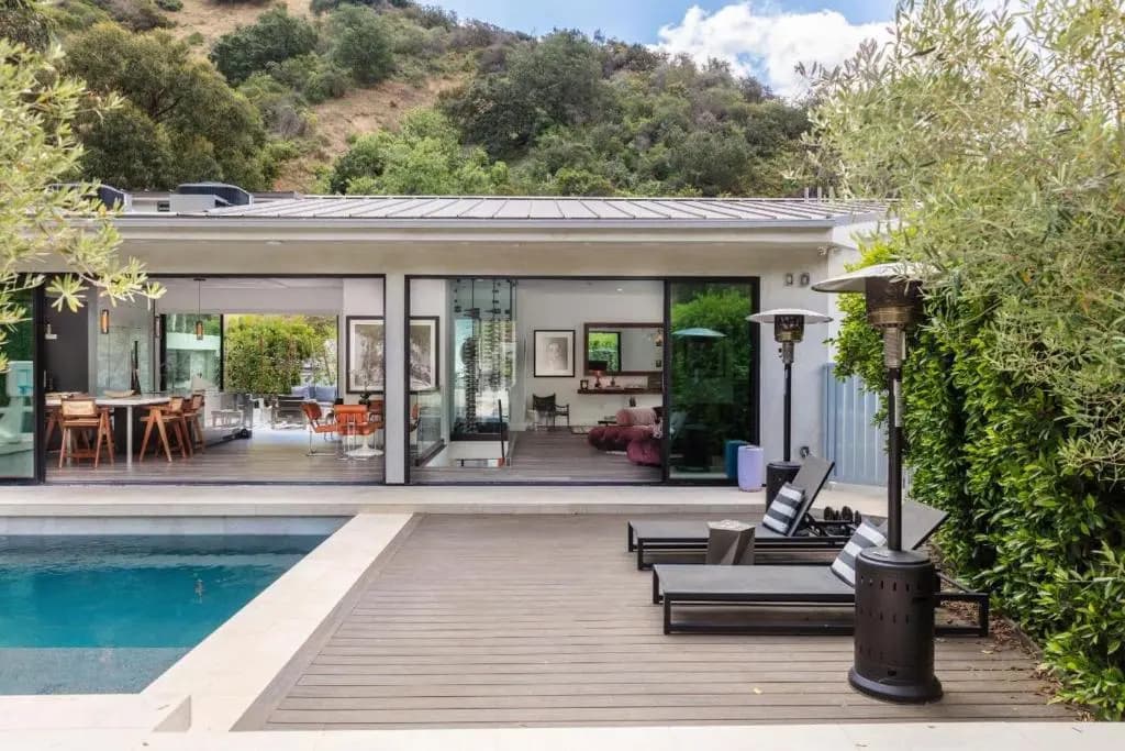 Willow Glen - Hollywood Hills Multi-level Villa With Theater & Pool - photo 35