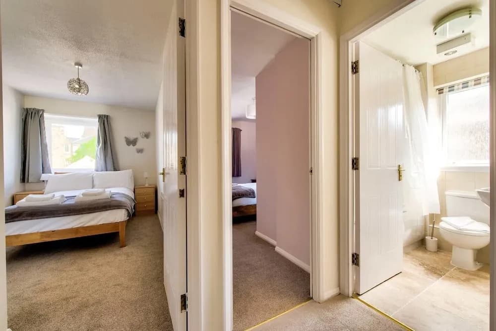 Spacious 2bed Close to City Centre - photo 3