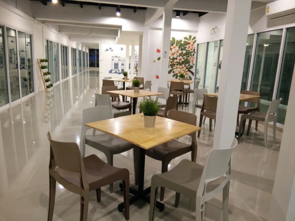 U-Sabai Hostel - photo 17